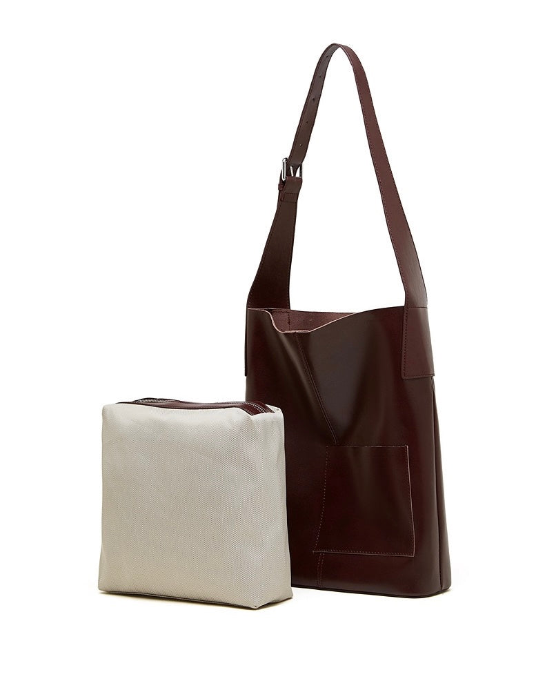 Leather Hobo Bag – Minimalist Silhouette with Signature Pocket Detail
