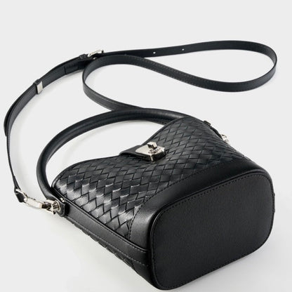 Women’s Genuine Sheepskin Woven Bucket Bag – Elegant Commuter Style